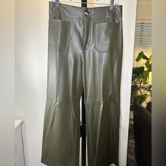 Chic Anthropologie Olive Green Pleather Wide Leg Cropped Pants - Picture 3 of 6